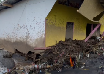 Banjir lahar dingin Gunung Marapi.