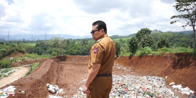 Pemko Payakumbuh menjalin kerja sama dengan PT Semen Padang untuk menangani sampah.