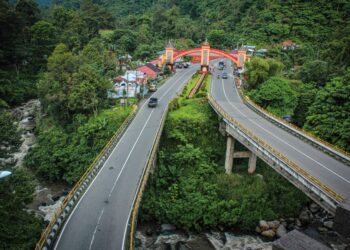 Gerbang Kota Padang Panjang (foto: Pemko Padang Panjang)