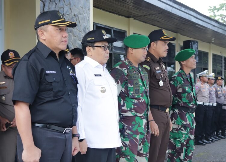 PjWali Kota Payakumbuh Jasman Dt. Bandaro Bendang menghadiri Apel Gelar Pasukan Operasi Ketupat Singgalang 2024