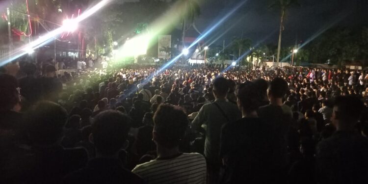 Nobar Timnas di Padang