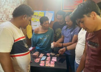 Pelaku Roni dan barang bukti diamankan di Mapolres Limapuluh Kota. Ist