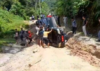 Jalan di Silokek Sijunjung terban