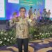 Direktur Operasi PT Semen Padang, Pri Gustari Akbar saat menerima penghargaan  TOP Leader On CSR Commitment di Jakarta, Rabu (29/5/2024).