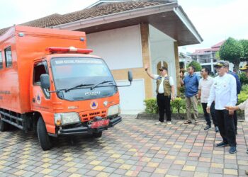 Pemko Padang menyalurkan bantuan kepada daerah terdampak bencana alam di Sumbar (foto: FB Diskominfo Padang)