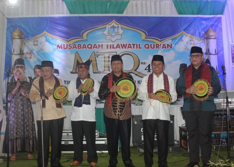 Sekda Kota Padang Andree Algamar membuka Musabaqah Tilawatil Qur’an (MTQ) ke-41 tingkat Kecamatan Kuranji di Masjid Al-Jihad, Kelurahan Korong Gadang, Jum'at (10/5/2024)