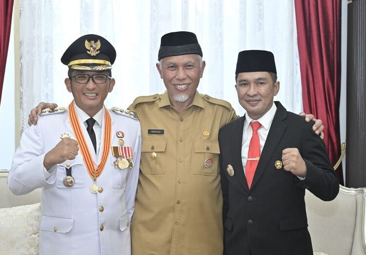 Gubernur Sumatera Barat (Sumbar), Mahyeldi Ansharullah, menerima kunjungan Wali Kota dan Wakil Wali Kota Padang, Hendri Septa dan Ekos Albar, Senin (13/5/2024).