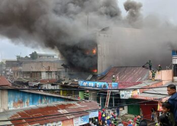 Kebakaran di Pasar Raya Padang