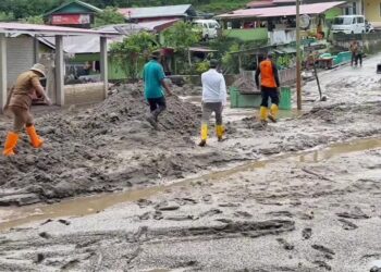 Wali Kota Erman Safar tinjau lokasi terdampak banjir di Ngarai Sianok