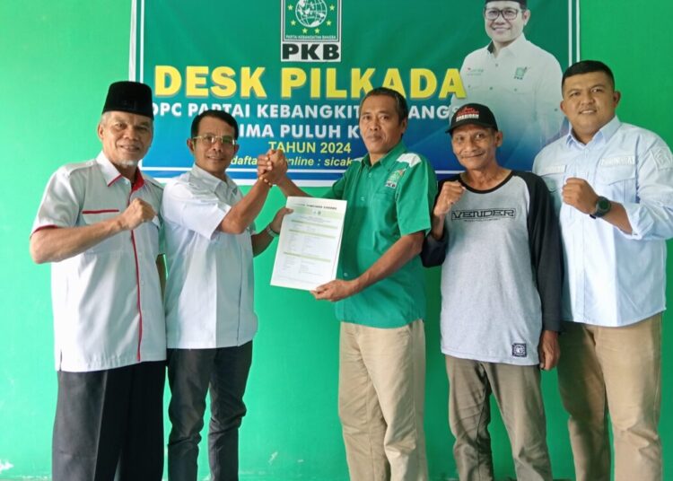 Pengurus Gerindra mewakili Deni Astra mendaftar ke DPC PKB Limapuluh Kota.