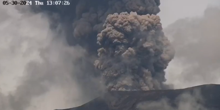 Gunung Marapi erupsi Kamis, 30 Mei 2024.