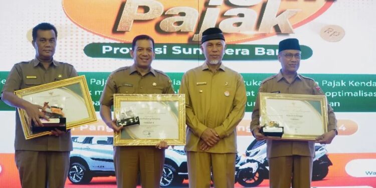 Padang Panjang meraih Penghargaan Kepatuhan Pajak Kendaraan Bermotor