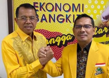 Ketua DPD Golkar Dharmasraya, Adi Gunawan bersama Bacalon Gubernur Sumbar, Ganefri.