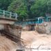 Jembata Putus di Pesisir Selatan akibat diterjang banjir.