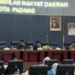 Foto ilustrasi. Suasana sidang Paripurna DPRD Kota Padang Selasa (30/4).