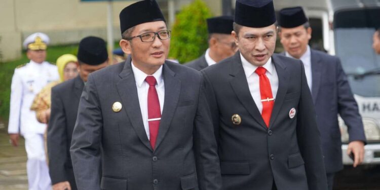 Wali Kota Padang Hendri Septa dan Wakil Wali Kota Ekos Albar