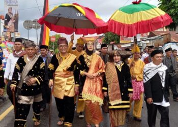 Wali Kota Padang Hendri Septa terima gelar adat Dt. Alam Batuah