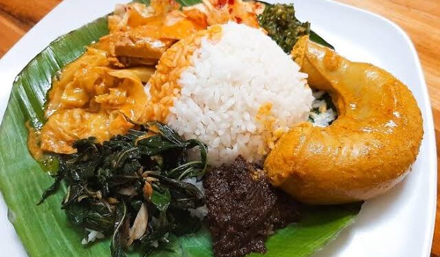 Nasi Kapau (Travel Indonesia)