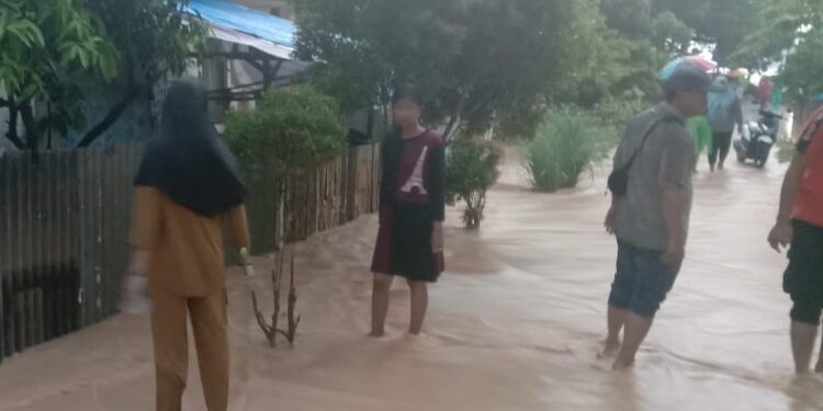 Banjir di Painan Pesisir Selatan, Sabtu (29/6).