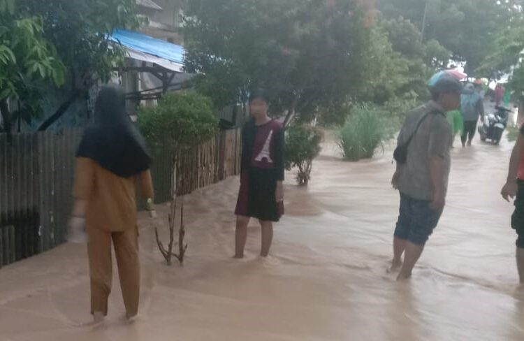 Banjir di Painan Pesisir Selatan, Sabtu (29/6).