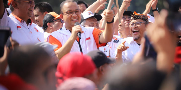 Anies Baswedan saat Acara Jalan Sehat Keluarga Besar PKS di Bandung pada Pilpres lalu. Foto: Dok. PKS