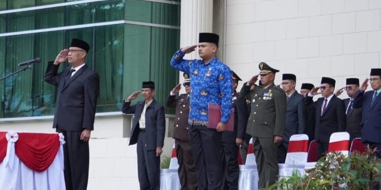 Pemerintah Kota Bukittinggi mengggelar upacara bendera Peringatan Hari Lahir Pancasila tahun 2024 di halaman Balaikota setempat, Sabtu (1/6/2024).