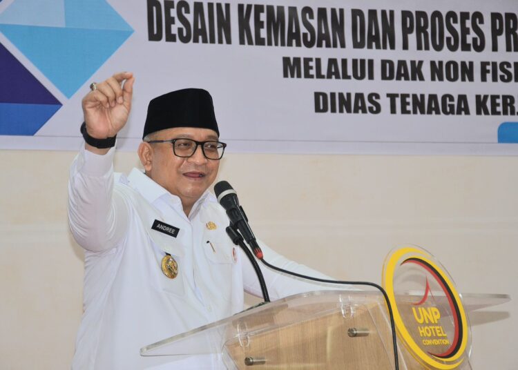 Pj Wali Kota Padang Andree Algamar.