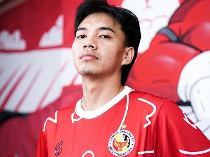 Muhammad 'Ajo' IqbaL, Semen Padang FC.