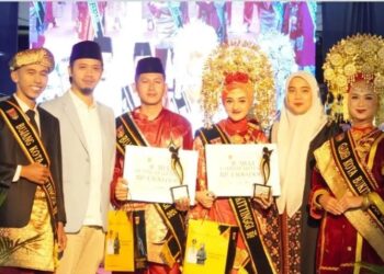 Wali Kota Bukittinggi bersama Bujang jo Gadih terpilih 2024.