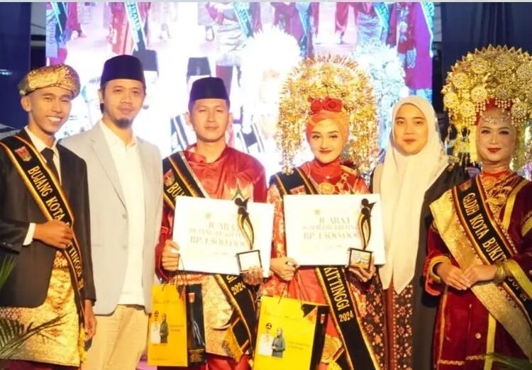 Wali Kota Bukittinggi bersama Bujang jo Gadih terpilih 2024.