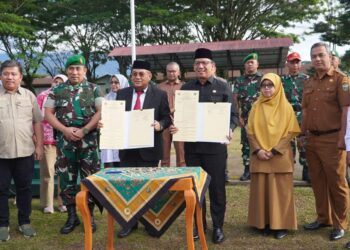 Pemerintah Kota Padang Panjang menandatangani Memorandum of Understanding (MoU) dengan Politeknik Negeri di Lapangan Secata B Rindam I Bukit Barisan, Senin (15/7/2024).