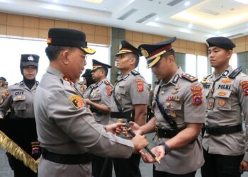 Sertijab dua kapolres dan irwasda di lingkungan Polda Sumbar.