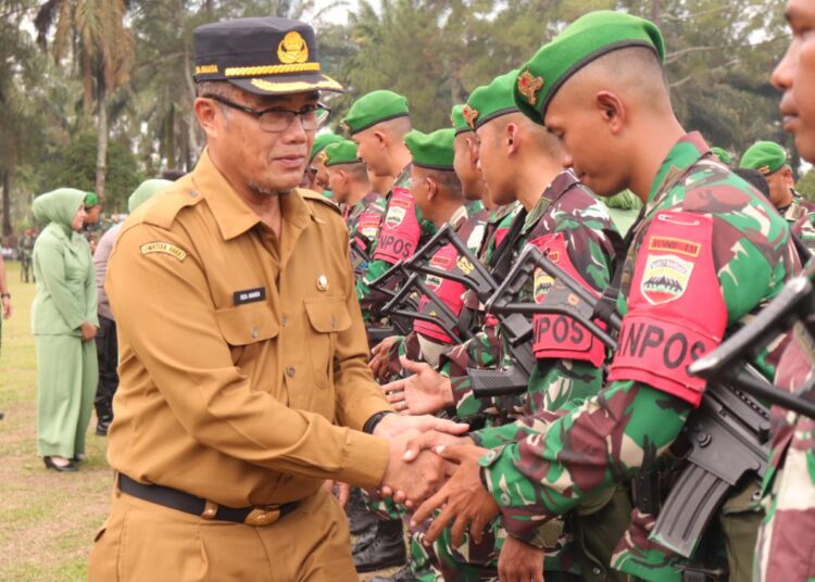 Jajaran Pemko Payakumbuh hadiri pelepasan Satuan Tugas Pengamanan Perbatasan Statis RI-PNG Papua Yonif 131/BRS dalam rangka latihan Pratugas Tahun Anggaran 2024.