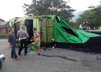 Kecelakaan truk di Indarung Padang