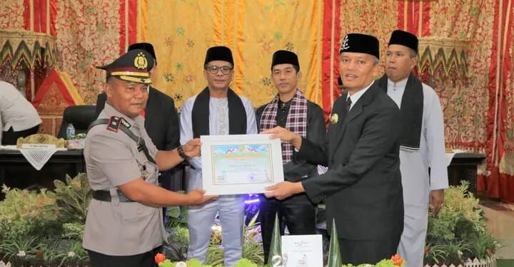 Pj Wali Kota Pariaman bersama Polres Pariaman