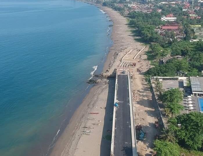 Pembangunan jalan layang yang mangkrak di Lolong Kota Padang (Foto: infopublik)