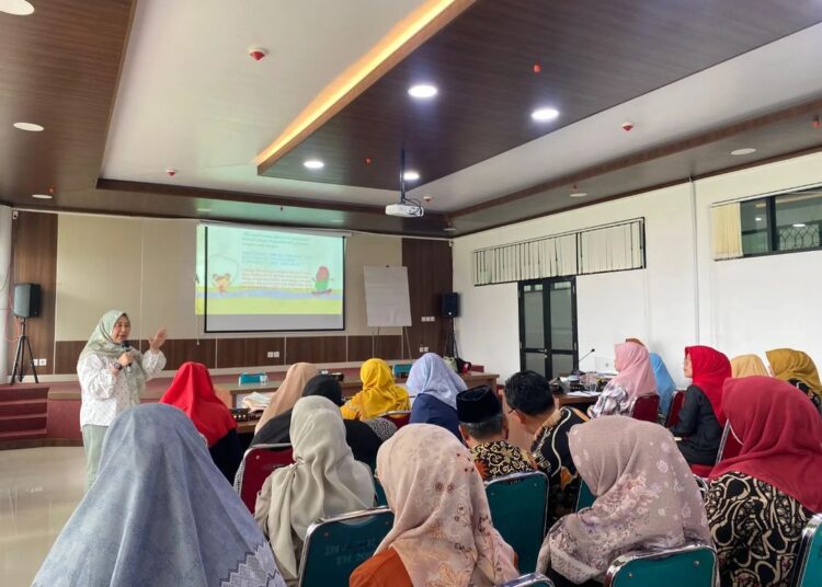 Pemko Padang Panjang sosialisasi pencegahan kekerasan terhadap anak kepada guru BK dari berbagai sekolah di Padang Panjang (foto: Diskominfo Padang Panjang)