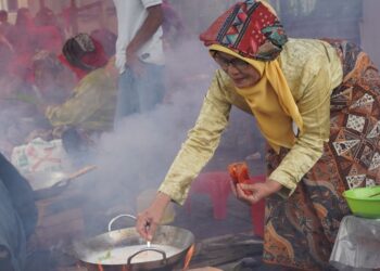 Lomba Marandang di Bukit Surungan,Padang Panjang (foto: Diskominfo Padang Panjang)