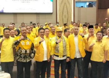 Ketua DPD Golkar Dharmaraya bersama Ketua DPD Golkar Sumbar, Khairunnas dan Wakil Ketua DPP Ahmad Doli Kurnia Tanjung.