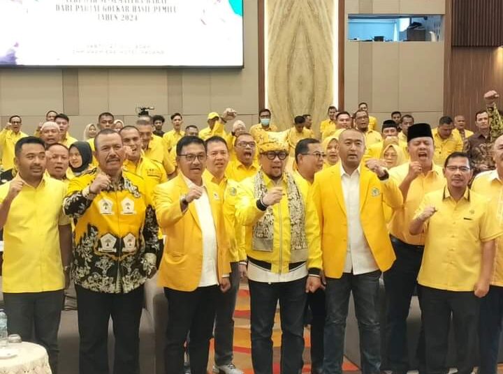 Ketua DPD Golkar Dharmaraya bersama Ketua DPD Golkar Sumbar, Khairunnas dan Wakil Ketua DPP Ahmad Doli Kurnia Tanjung.