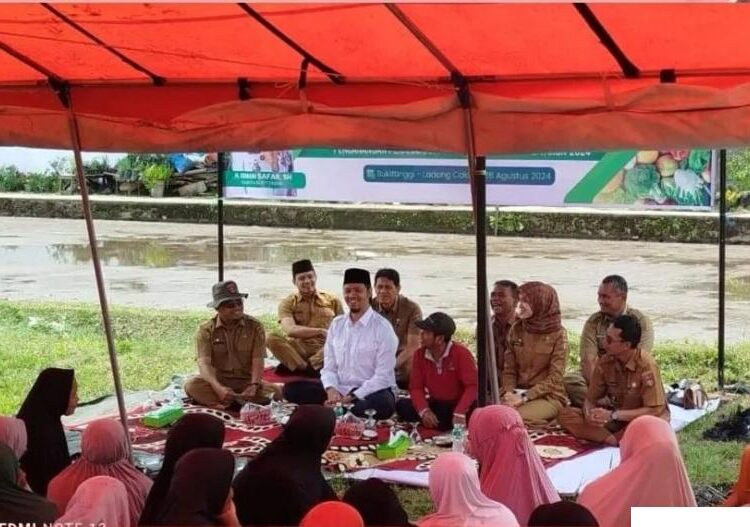 Pemerintah Kota (Pemko) Bukittinggi melalui Dinas Pertanian dan Pangan menggelar pencanangan penanaman padi musim tanam ke-2 tahun 2024 di Ladang Cakiah, Senin (26/8/2024).