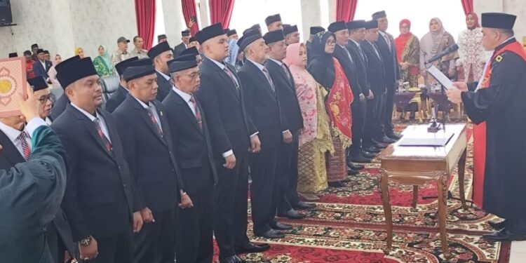 Pelantikan Anggota DPRD Kota Payakumbuh periode 2024-2029, Senin (2/9).