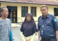 Anggotaa Tim LBH Mahtva Yodha Karang Taruna Padang, Muhammad Tito saat mendampingi korban melapor ke Polres Solok.