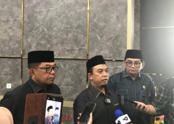 Muharlion Ketua DPRD Kota Padang