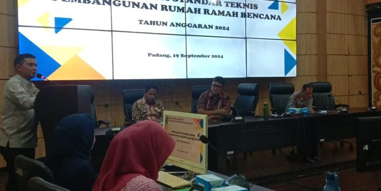 Pemko Padang menggelar kegiatan Sosialisasi Standar Teknis Pembangunan Rumah Ramah Bencana (foto: Diskominfo Padang)