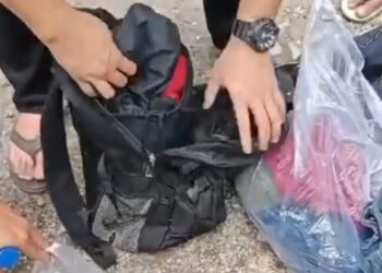 Polisi menemukan tas ransel berisi sejumlah perlengkapan diduga milik pelaku pembunuhan Nia Kurnia Sari, Minggu (15/9).