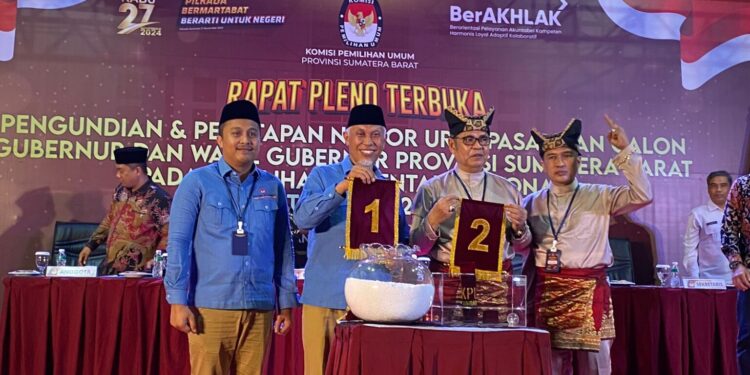 KPU Sumbar menggelar pengundian dan penetapan nomor urut Paslon Pilkada Sumbar 2024.