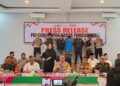 Kapolda Sumbar Irjen Pol Suharyono menyampaikan pesan Kapolri saat konferensi pers di Mapolres Padang Pariaman, Jumat (20/9).