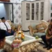 Pj Wali Kota Padang Andree Algamar bersama Kepala Dinas DP3AP2KB Kota Padang Eri Sanjaya, menerima kunjungan Duta Genre Sumatra Barat Abdul Malik.