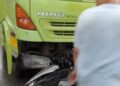 Kecelakaan sepeda motor dan truk di Kabupaten Solok, Jumat (6/9)